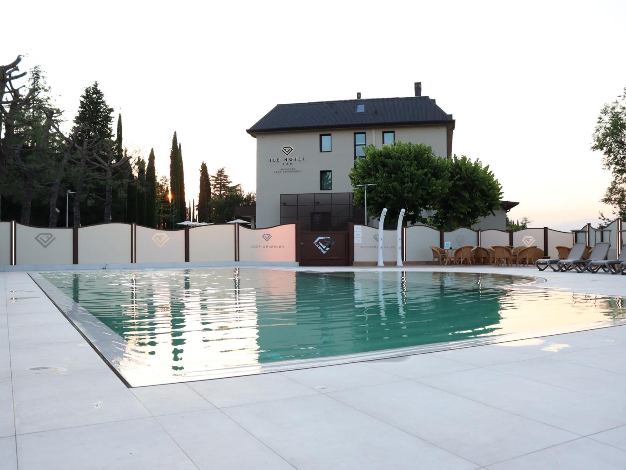 Ile Hotel Peschiera del Garda Exteriör bild
