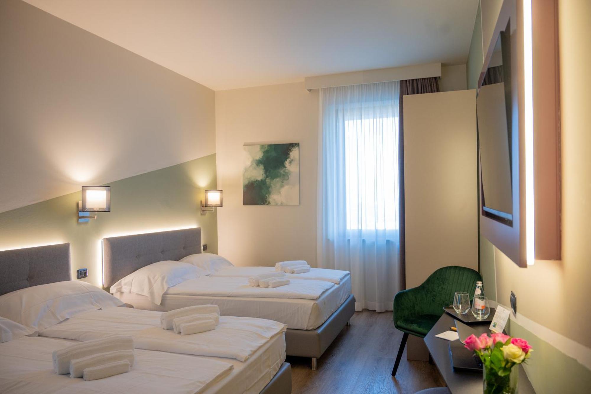 Ile Hotel Peschiera del Garda Exteriör bild