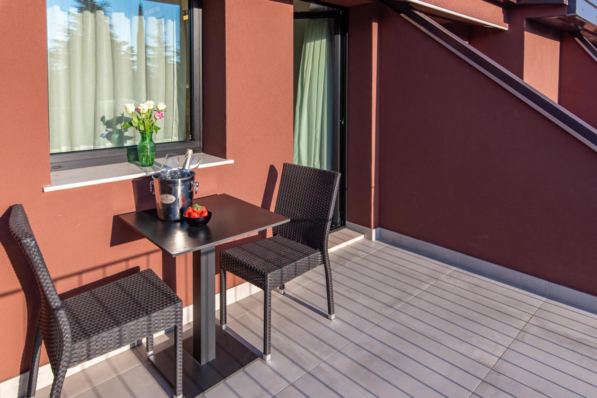 Ile Hotel Peschiera del Garda Exteriör bild
