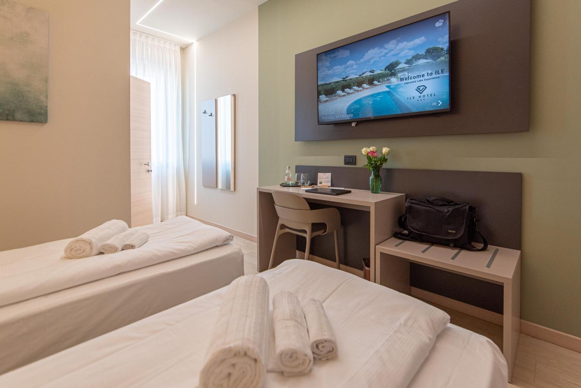 Ile Hotel Peschiera del Garda Exteriör bild