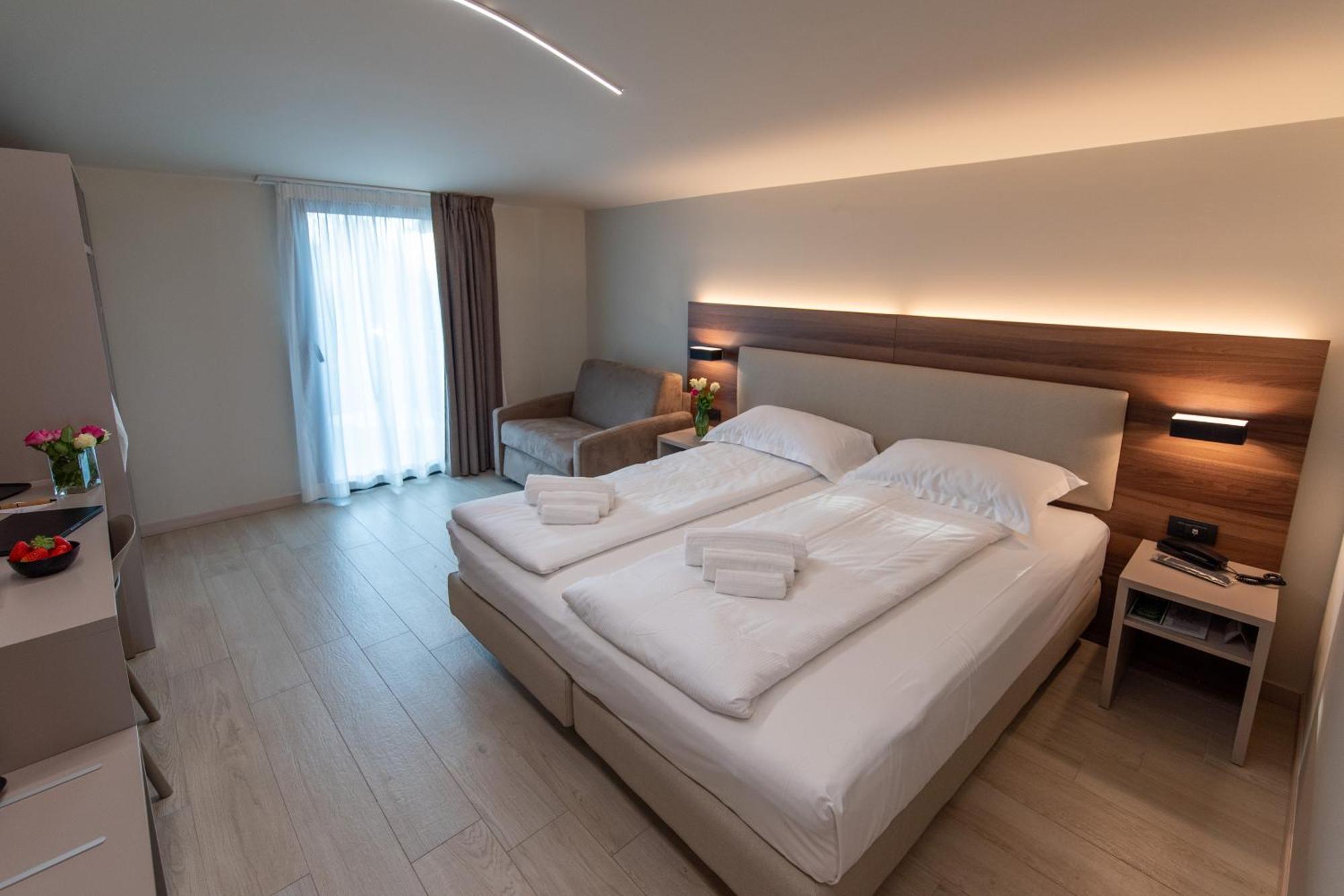 Ile Hotel Peschiera del Garda Exteriör bild
