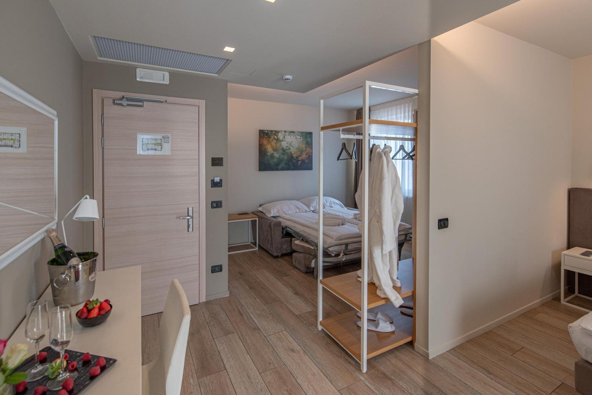 Ile Hotel Peschiera del Garda Exteriör bild