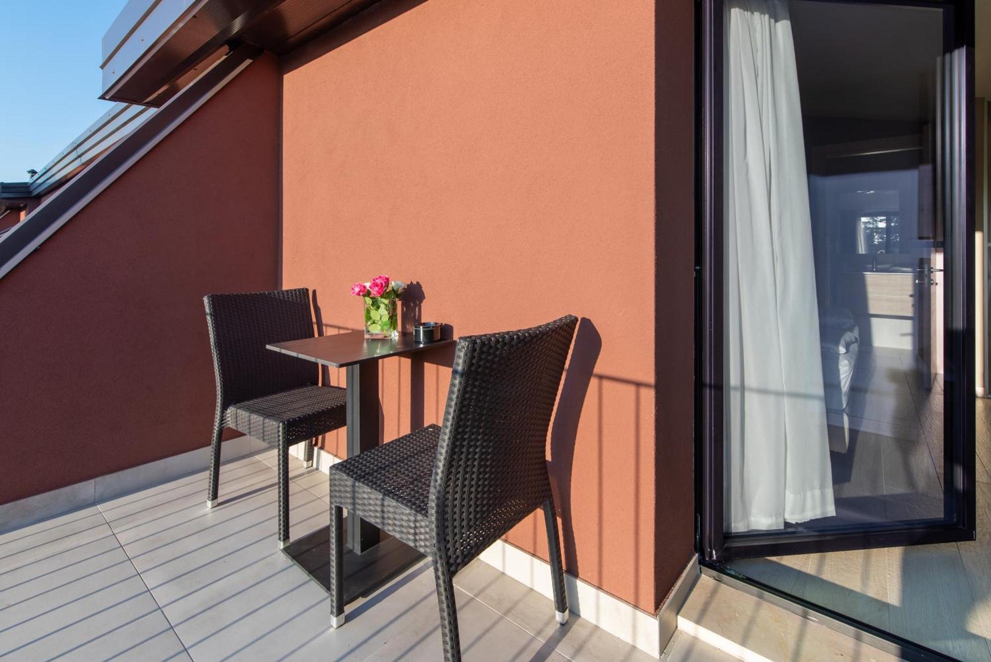 Ile Hotel Peschiera del Garda Exteriör bild