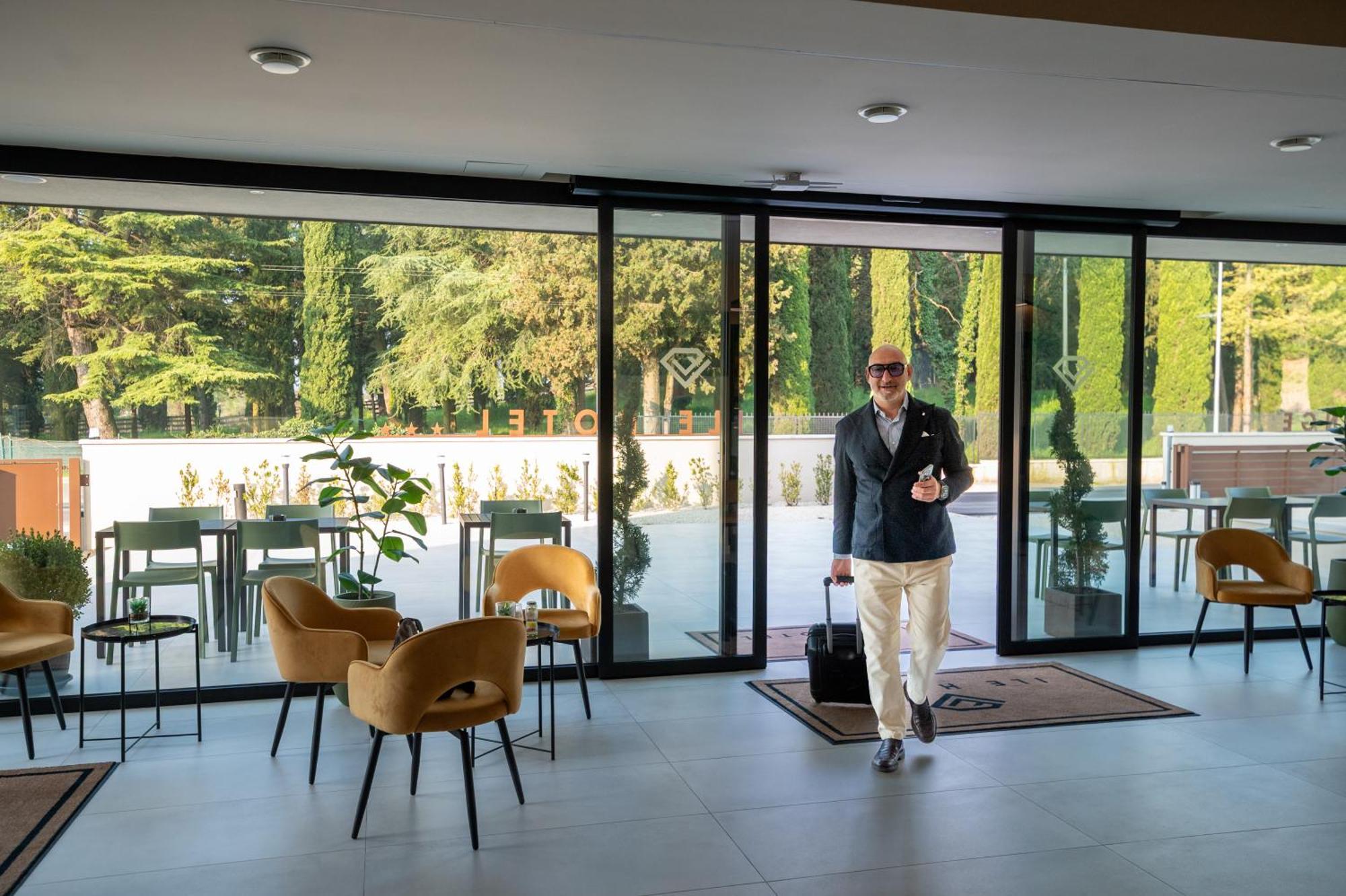 Ile Hotel Peschiera del Garda Exteriör bild